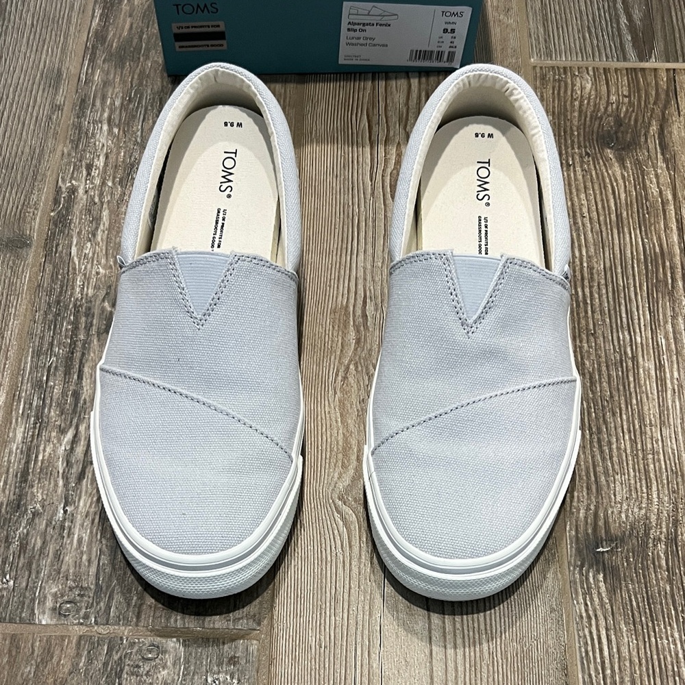TOMS Alpargata Fenix Women’s Light Gray Slip-On 9.5